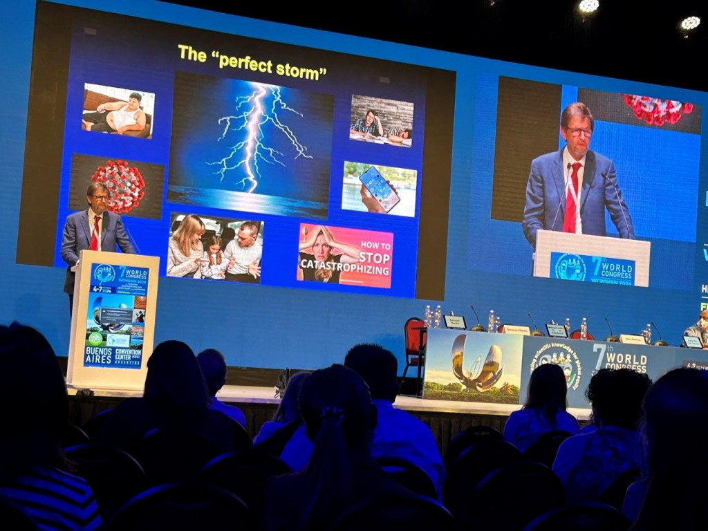 Palestra de Carlo Di Lorenzo sobre Transtornos do Eixo Cérebro Trato Digestivo